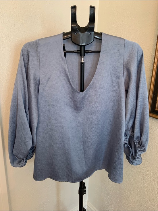 Tyche Tops - Ty he Light Blue V Neck Women’s Blouse with Balloon Sleeves